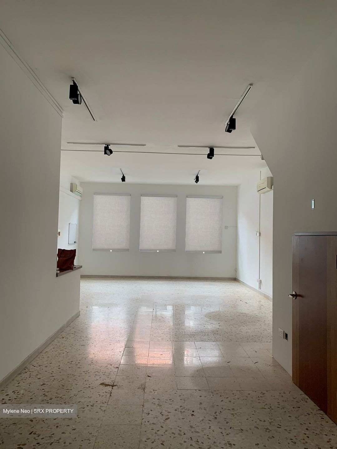 Hamilton Road (D8), Office #479424301